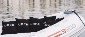 bateau avec coussins Uber