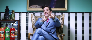 visage du nouveau territoire de marque de mister cocktail