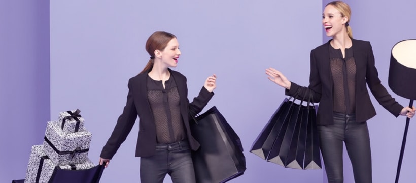 klepierre black friday deux femmes faisant du shopping