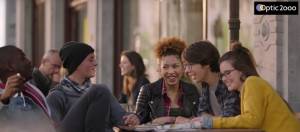 jeunes assis a une table