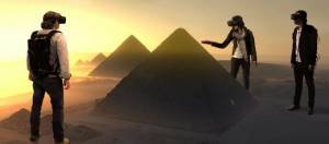 personnes pretes a explorer une pyramide en VR