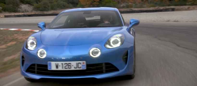 voiture bleue Alpine