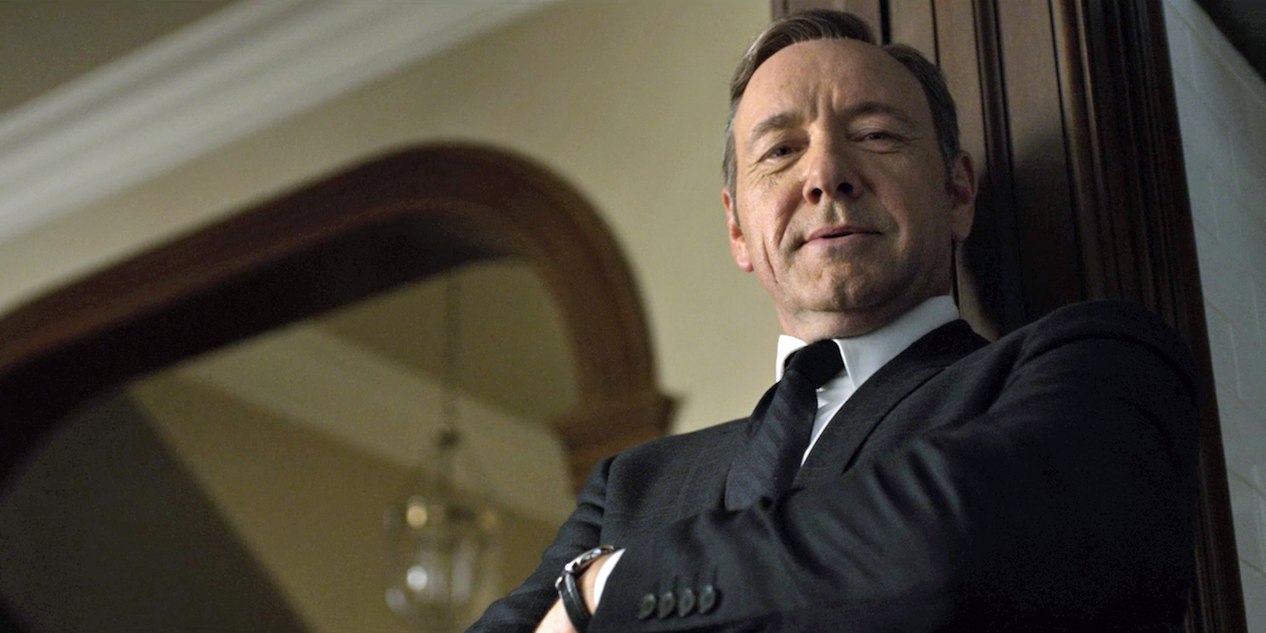 House of Cards Kevin Spacey souriant