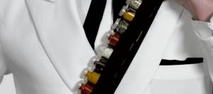 costume blancs et holster plein depices