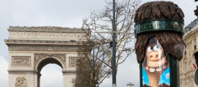colonne morris a leffigie du personne du film croman