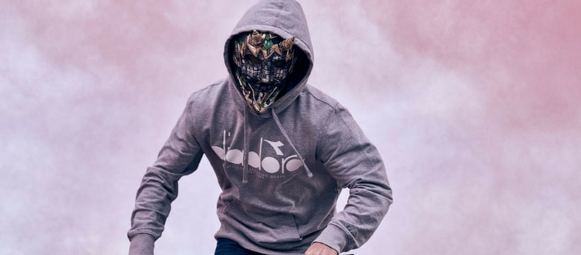 Diadora homme marque sur un velo