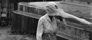 jeune femme au voile indonésie
