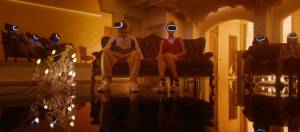 couple avec un casque de réalité virtuelle