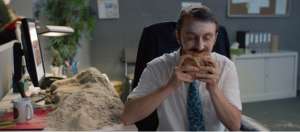 homme au bureau