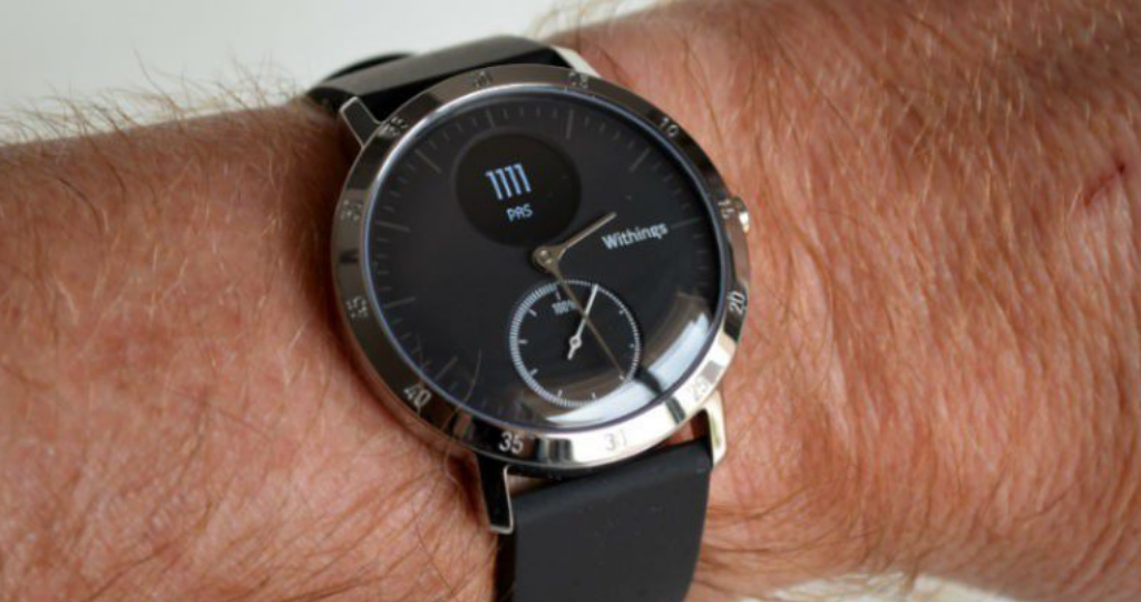 Une montre sur un poignet