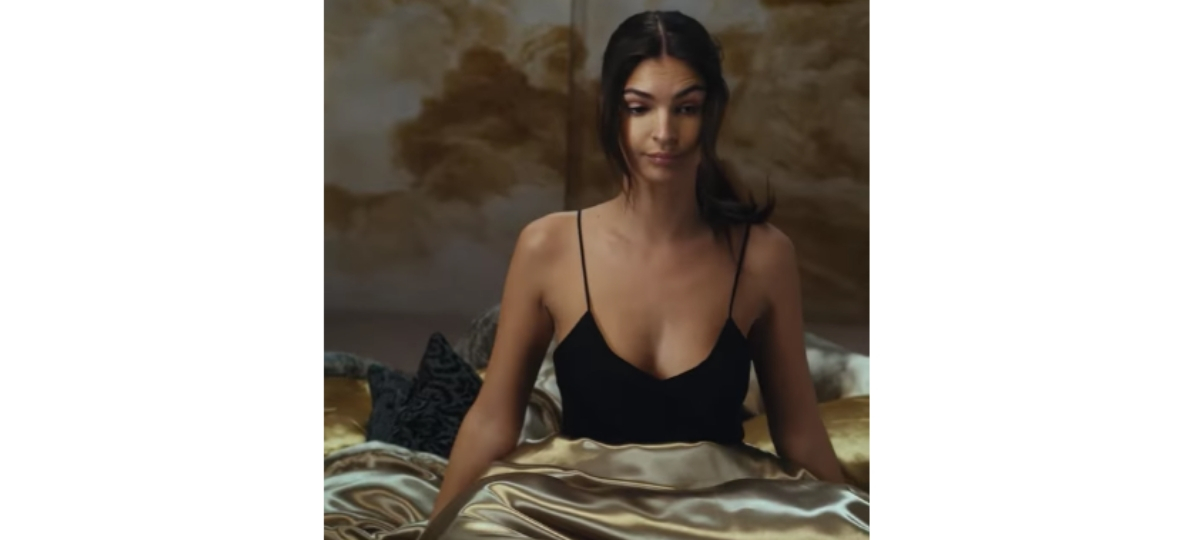 Paco Rabanne présente une story interactive Emilie Ratajkowski