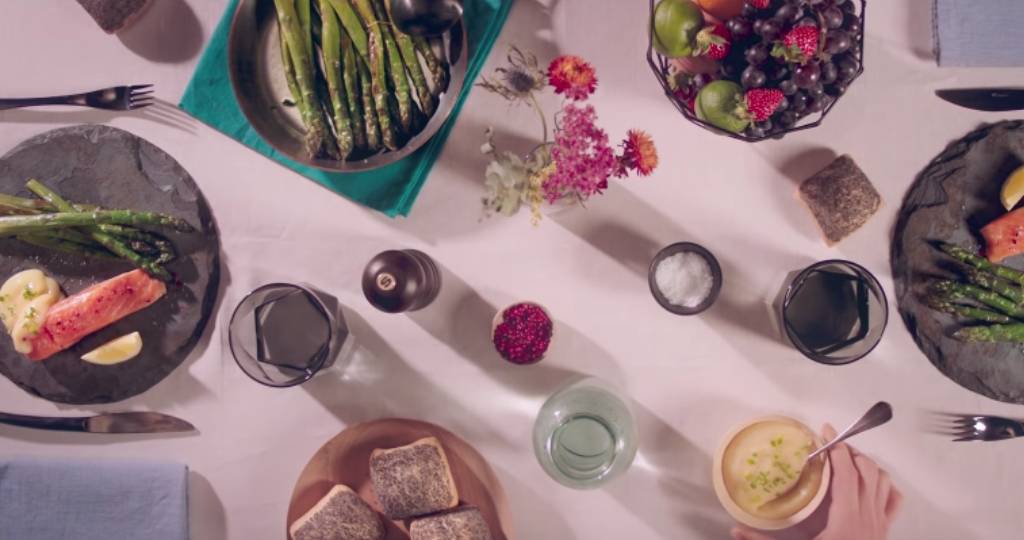 De la nourriture sur une table