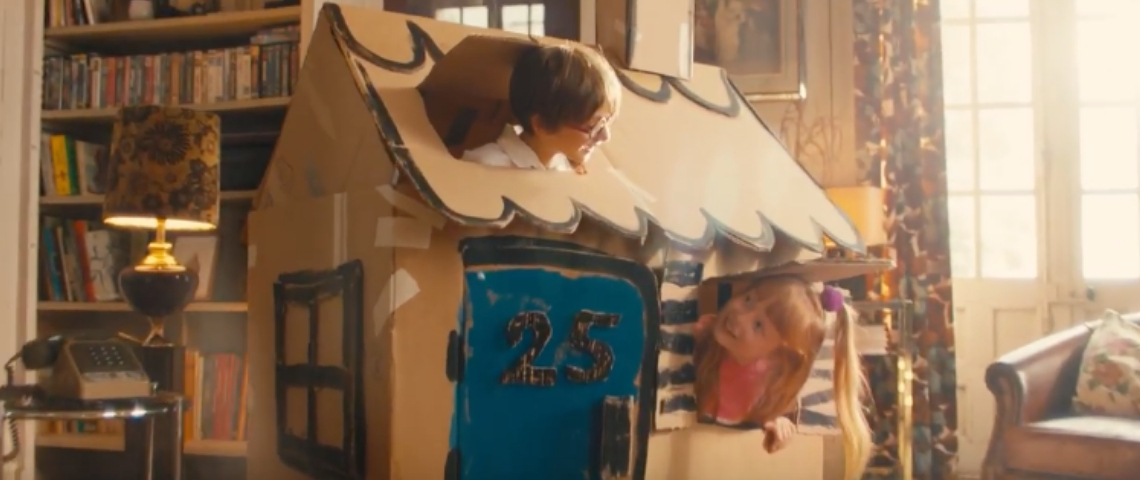 La nouvelle publicité Wonderbox par Sweet Spot Des enfants dans une maison en carton