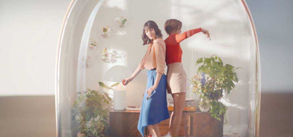 Deux femmes qui dansent