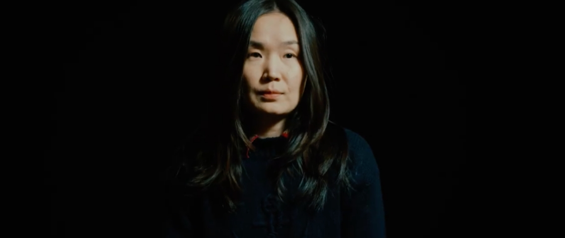 Emmaüs rend hommage à l'abbé Pierre Une bénévole Emmaüs