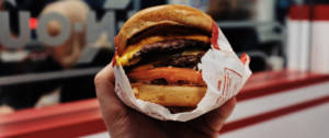 Un burger In-n-Out