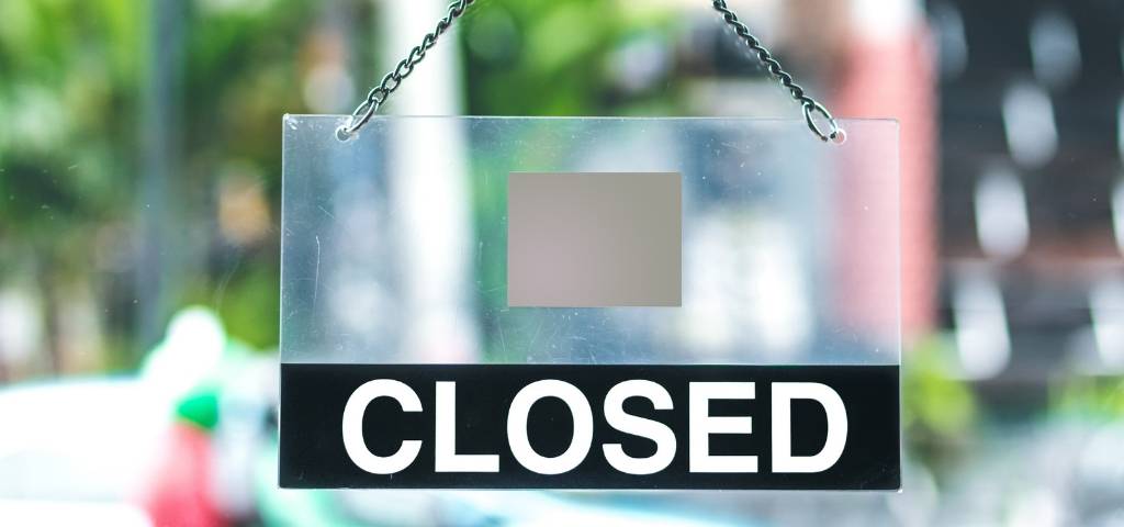 Un panneau Closed