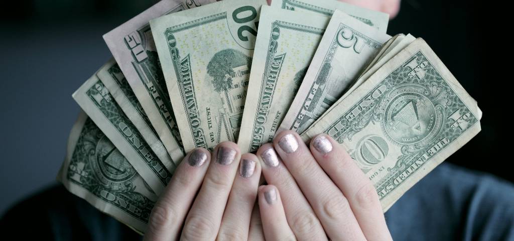 Des billets de dollars