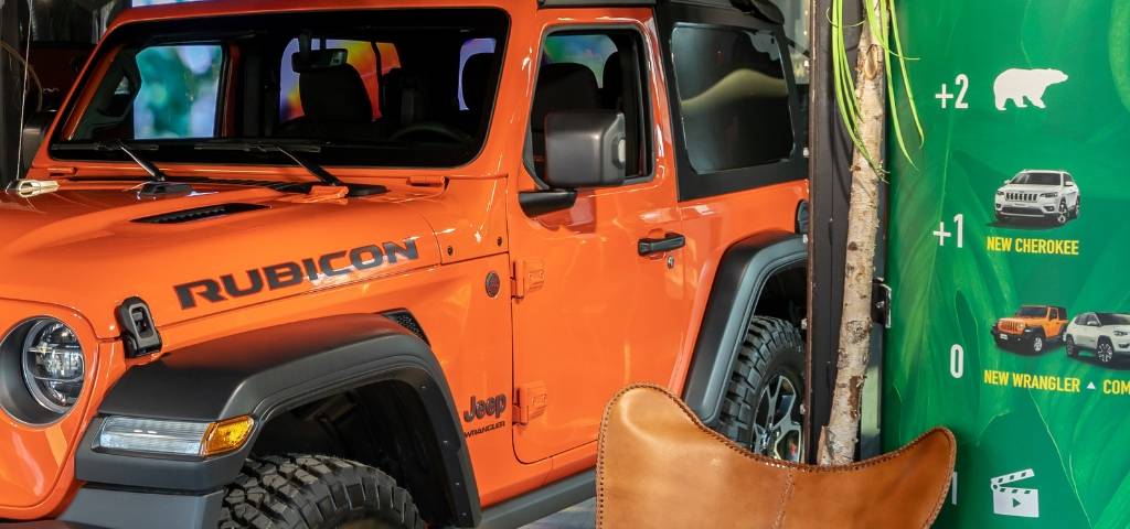 Une Jeep orange