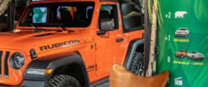 Une Jeep orange