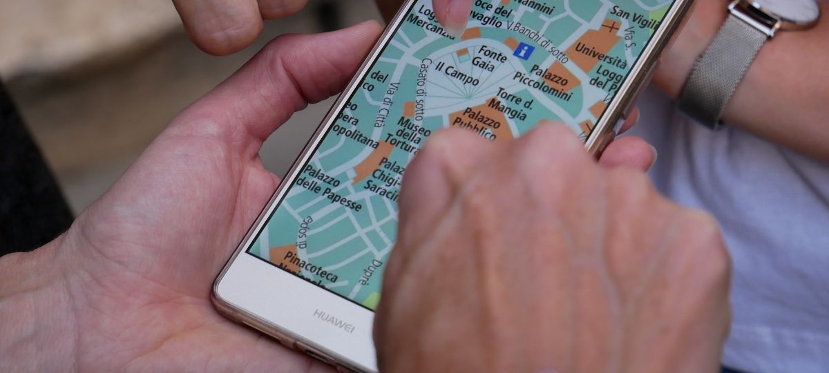 Google retire son système Android des smartphones Huawei Smartphoen Huawei blanc