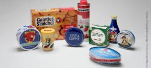 Produits dans leurs packaging des années 70.