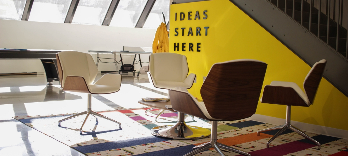 Les pays européens qui investissent le plus dans les start-up Bureau au style 70's