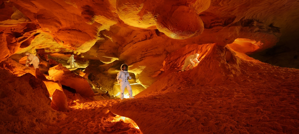 « 54321 Explorations ! » l'exposition immersive du Centre des Arts d’Enghien Les Bains Un astronaute