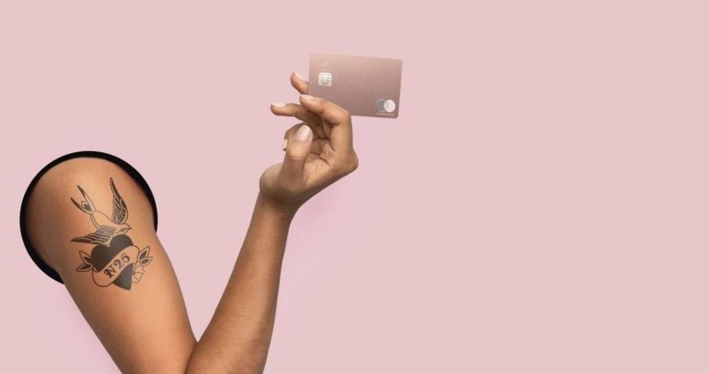 La néo banque N26 revendique 3,5 millions d’utilisateurs Carte N26 sur fond rose