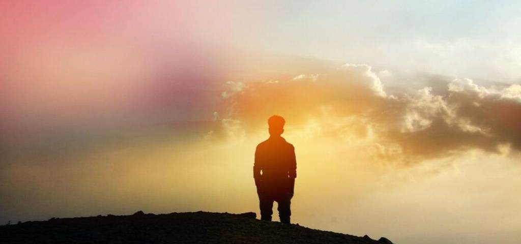 Améliorer l’expérience manager pour améliorer l’expérience collaborateur Une silhouette d'homme seul
