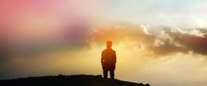 Une silhouette d'homme seul