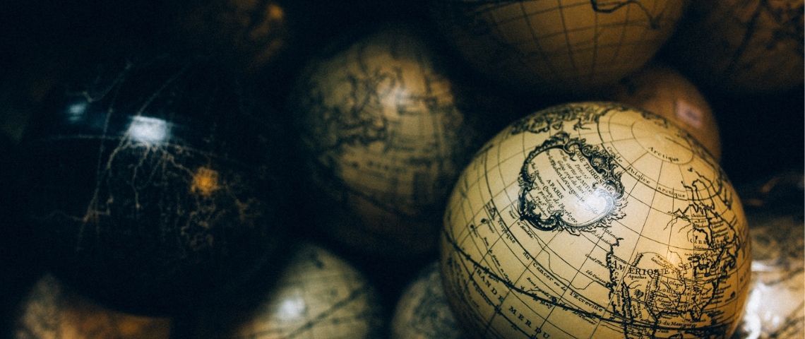 Cirkwi lance World Is Mine un moteur de recherche touristique en temps réel Visuel de globes