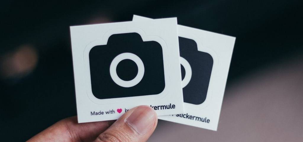 logo instagram en noir et blanc
