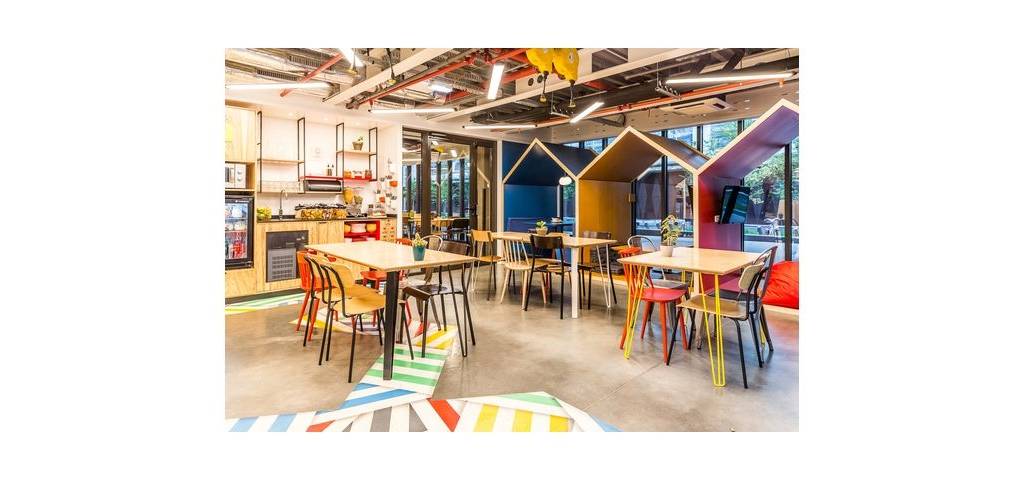 Photo d'un espace de l'espace co-working d'anticafé