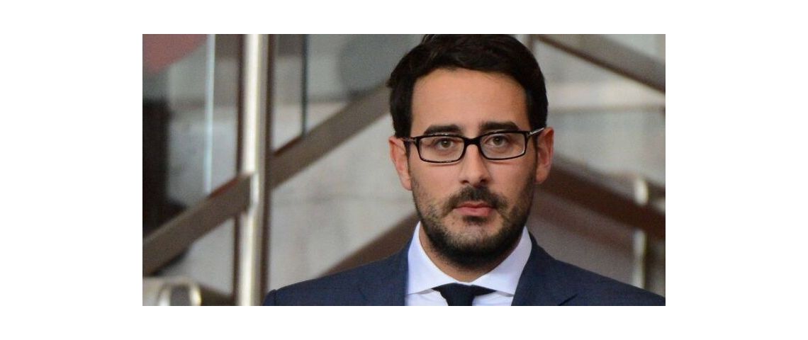 Sebastien Gros chez Apple Photo de Sebastien Gros, homme brun, barbu portant des lunettes