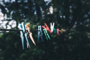 Visuel de pinces à linge sur un fil
