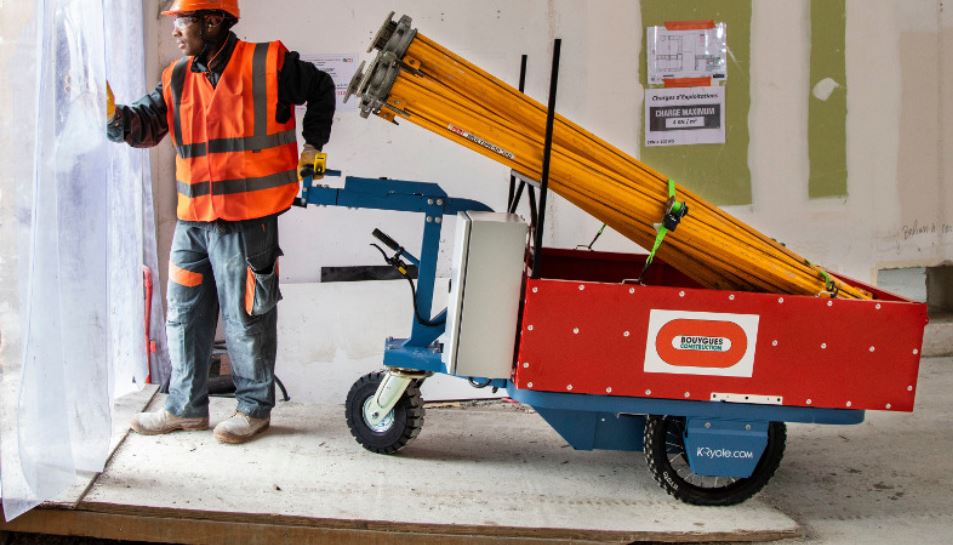 Le Prix David avec Goliath 2019, qui récompense la plus belle alliance entre une jeune et une grande entreprise, a été décerné ce soir au binôme K-RYOLE & BOUYGUES CONSTRUCTION Remorque pour vélo K-Ryole « intelligente » et autonome en énergie