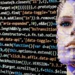 ligne de code avec un visage humain en arrière plan