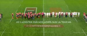 Photo des rencontres festives organisées par la ligue nationale de rugby et les petits frères des pauvres