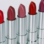 Rouges à lèvres de différentes couleurs