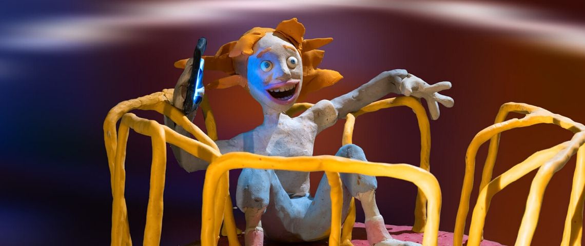 NRJ Mobil s'adresse aux millenials avec son agence Buzzman à travers une campagne en pate à modeler Capture d'écran de la vidéo de NRJ Mobile