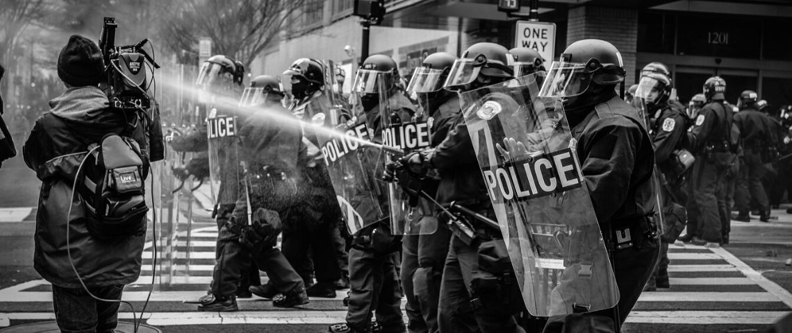 Des familles de victimes de violences policières, lancent L’application - Urgences violences policières - , afin de filmer les interventions de la police police