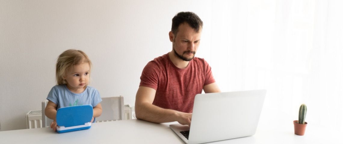 Télétravailler avec des enfants à domicile, une révision stratégique de l’organisation des parents ? Télétravailler avec des enfants à domicile, une révision stratégique de l’organisation des parents ?