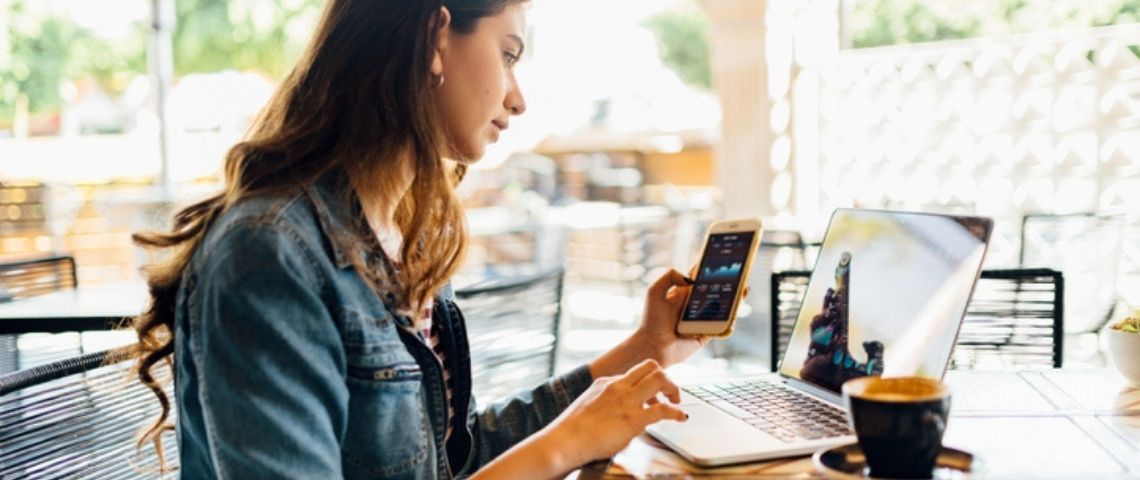 Applications mobiles : des coûts minimisés avec les solutions hybrides Applications mobiles : des coûts minimisés avec les solutions hybrides