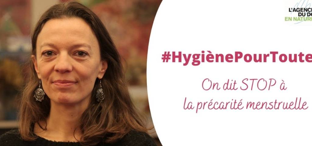 Femmes avec le hashtag HygiènePourToutes