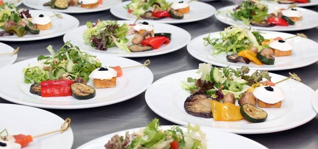 Assiettes de self