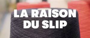 Accroche "la raison du slip" avec une bobine de fil en arrière plan