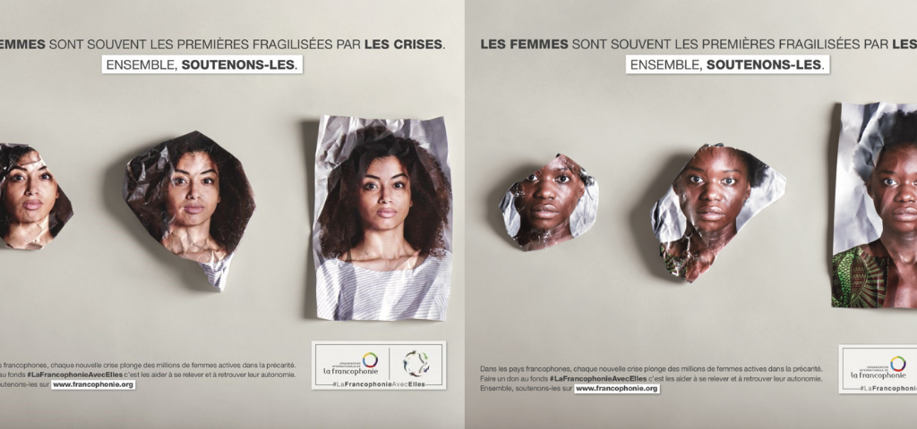 Visages de femmes sur des papiers froissés