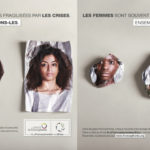 Visages de femmes sur des papiers froissés