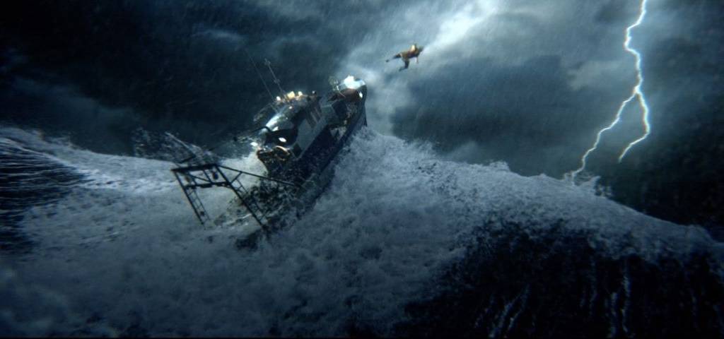 Jeune expulsée d'un bateau lors d'une tempête